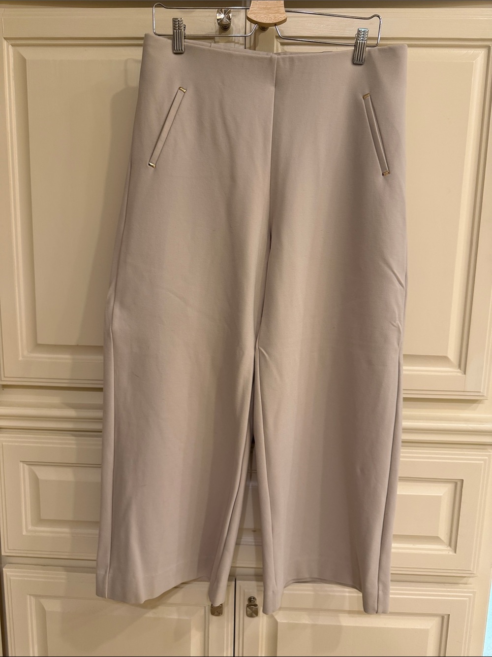 Chico's Wide-Leg Crop Pants in Light Taupe with Gold Accent